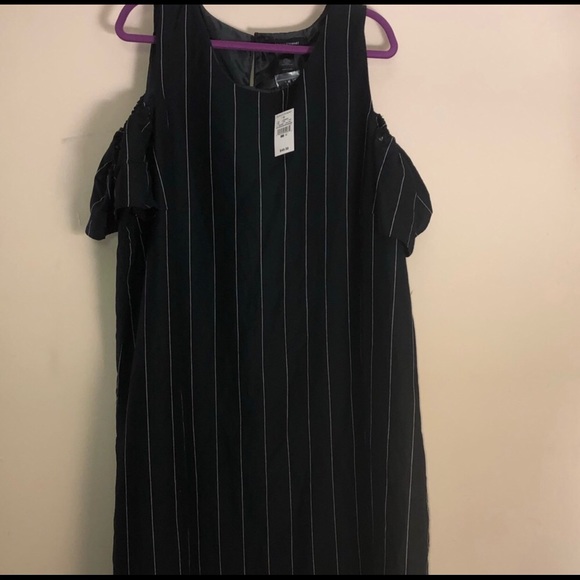 Ashley Stewart PINSTRIPED COLD SHOULDER DRESS size 22 - Picture 4 of 5